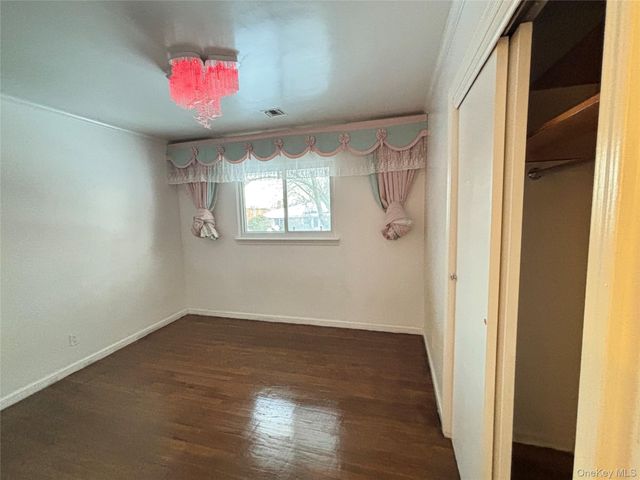 105 Seaman Road, Jericho, NY 11753