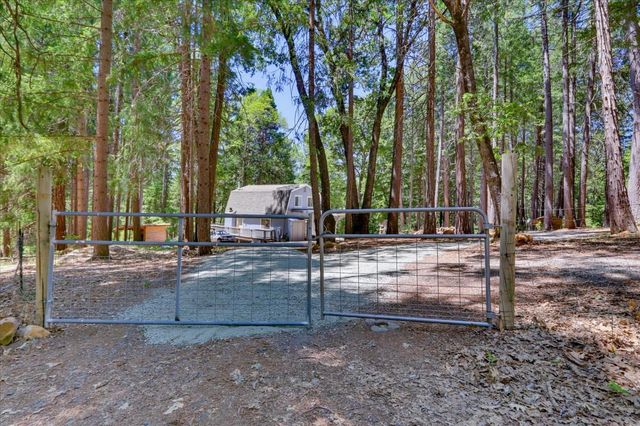 12002 Snowbourne Rd., Nevada City, CA 95959
