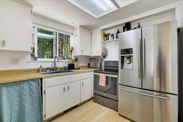 12002 Snowbourne Rd., Nevada City, CA 95959