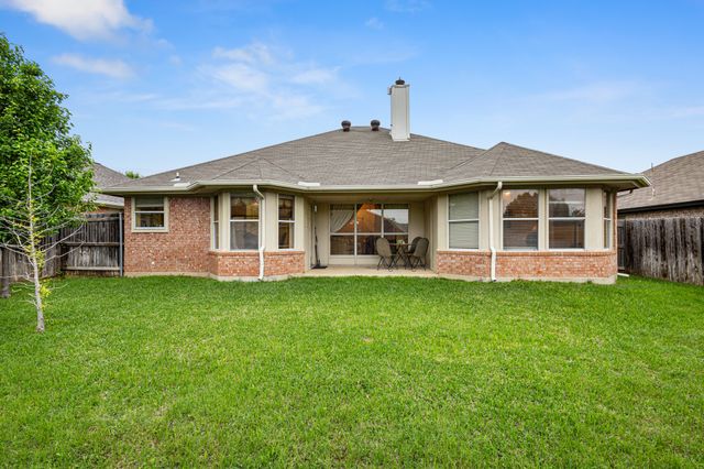 620 Troxell Boulevard, Rhome, TX 76078