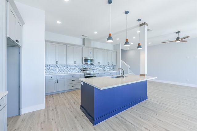 3226 Road Less Traveled, Galveston, TX 77554