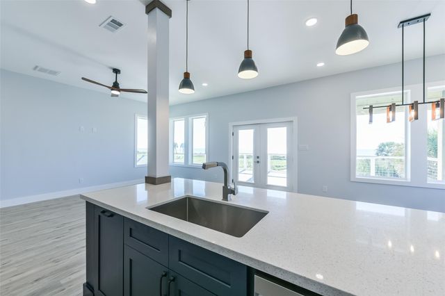 3226 Road Less Traveled, Galveston, TX 77554