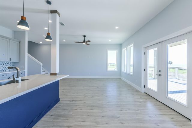 3226 Road Less Traveled, Galveston, TX 77554