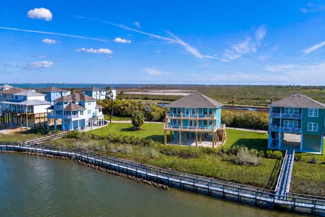 3226 Road Less Traveled, Galveston, TX 77554