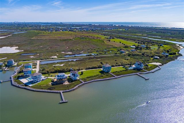 3226 Road Less Traveled, Galveston, TX 77554
