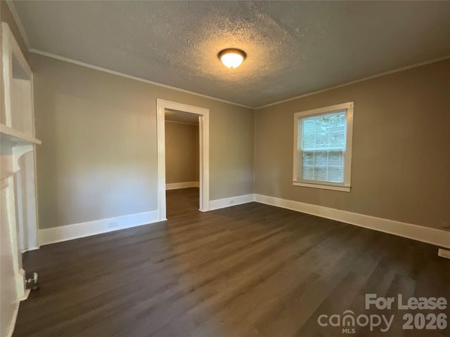 1034 Ridge Avenue, Gastonia, NC 28052