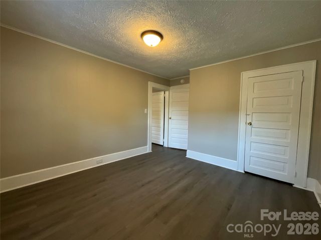 1034 Ridge Avenue, Gastonia, NC 28052