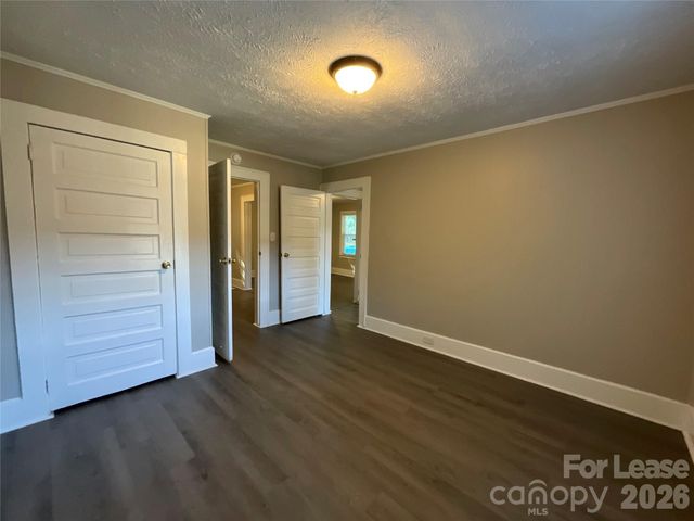 1034 Ridge Avenue, Gastonia, NC 28052