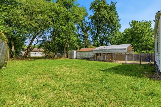 211 N St Marks Avenue, Chattanooga, TN 37411