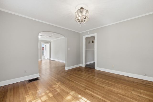 211 N St Marks Avenue, Chattanooga, TN 37411