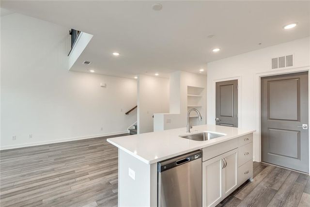 513 Burton Drive 808, Alpharetta, GA 30009