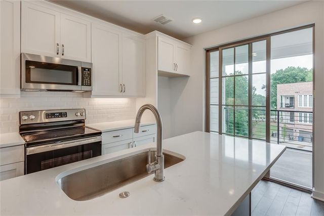 513 Burton Drive 808, Alpharetta, GA 30009