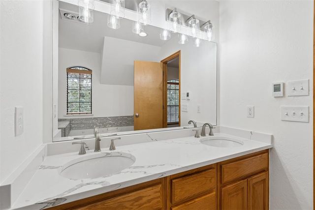 12222 Canyon Circle Circle, Guthrie, OK 73044