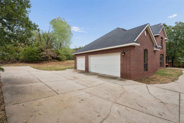 12222 Canyon Circle Circle, Guthrie, OK 73044