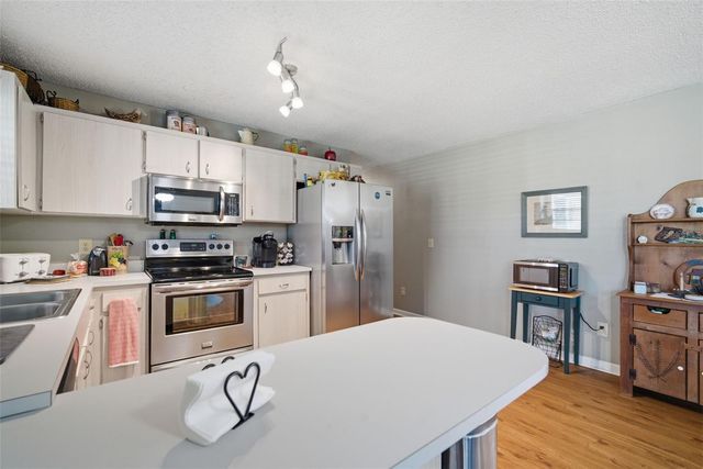 12461 HOBSON SIMMONS ROAD, Lithia, FL 33547