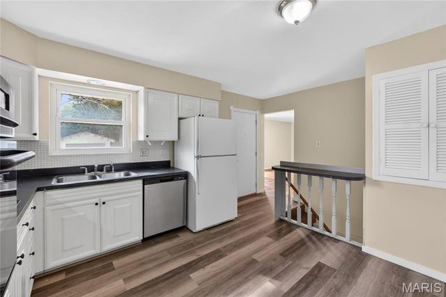 9999 Casa Rosa Drive, Affton, MO 63123