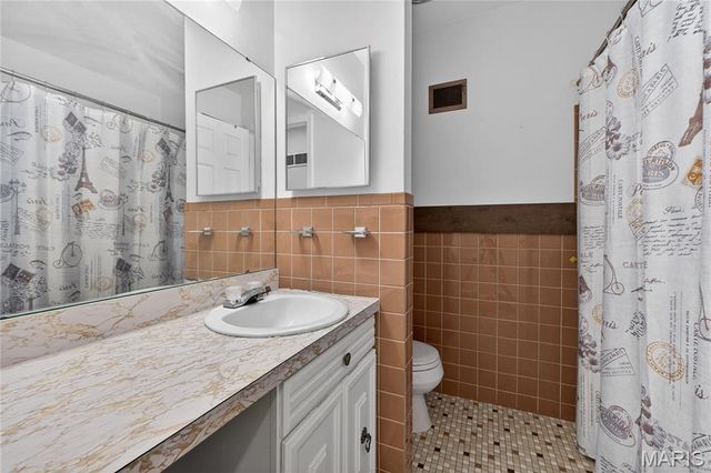 9999 Casa Rosa Drive, Affton, MO 63123