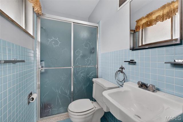 9999 Casa Rosa Drive, Affton, MO 63123