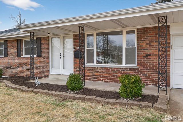 9999 Casa Rosa Drive, Affton, MO 63123