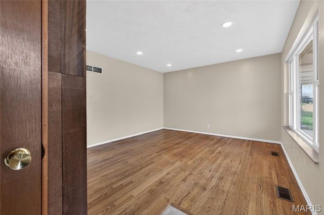 9999 Casa Rosa Drive, Affton, MO 63123