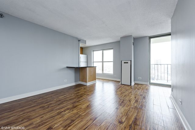 1212 N La Salle Drive 2406, Chicago, IL 60610