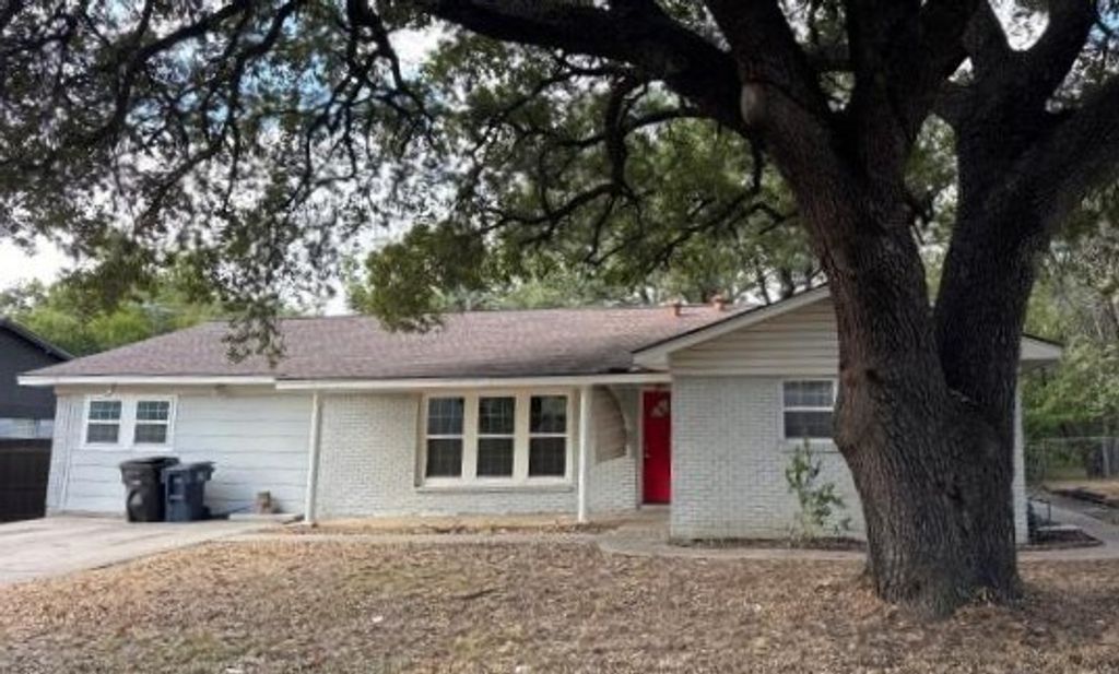 5232 Cockrell Avenue, Fort Worth, TX 76133