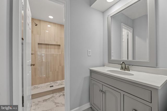 11613 PLEASANT MEADOW DR, North Potomac, MD 20878