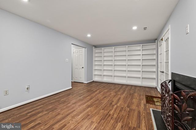 11613 PLEASANT MEADOW DR, North Potomac, MD 20878