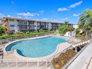 16701 NE 13th Ave 101, Miami, FL 33162