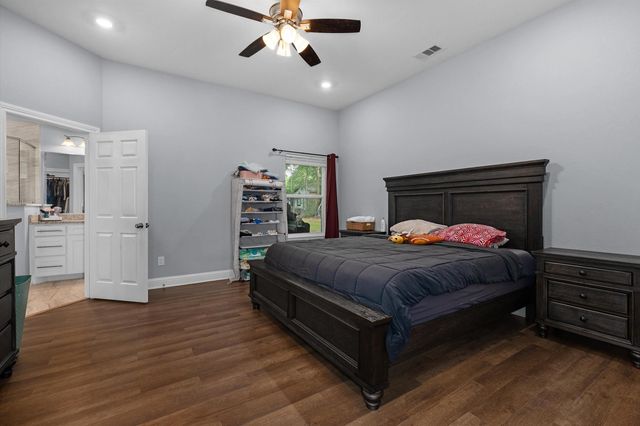 3206 Carrie Ln, Longview, TX 75602