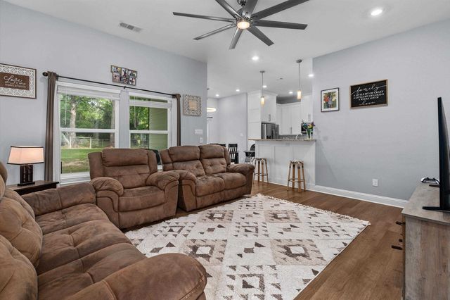 3206 Carrie Ln, Longview, TX 75602