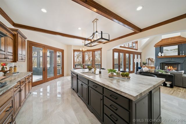 22755 Woodridge Drive, Claremore, OK 74019