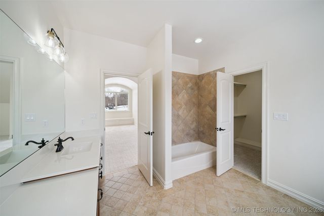 22755 Woodridge Drive, Claremore, OK 74019