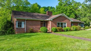 220 Broad Street, Marion, NC 28752