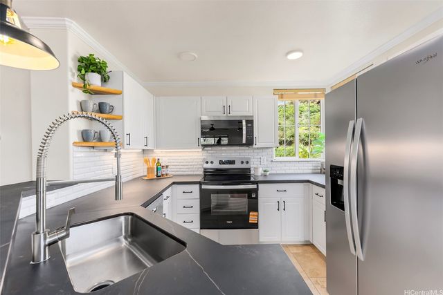 7018 Hawaii Kai Drive 312, Honolulu, HI 96825