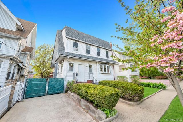 85-50 160th Street, Jamaica Hills, NY 11432