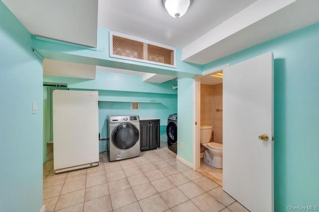 85-50 160th Street, Jamaica Hills, NY 11432