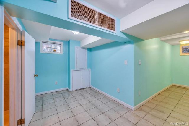 85-50 160th Street, Jamaica Hills, NY 11432