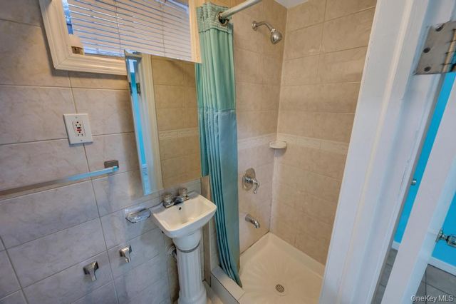 85-50 160th Street, Jamaica Hills, NY 11432