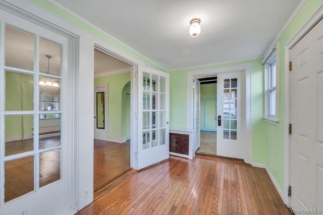 85-50 160th Street, Jamaica Hills, NY 11432