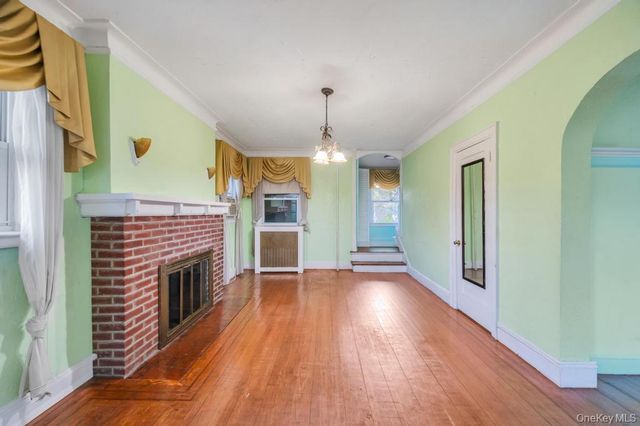 85-50 160th Street, Jamaica Hills, NY 11432