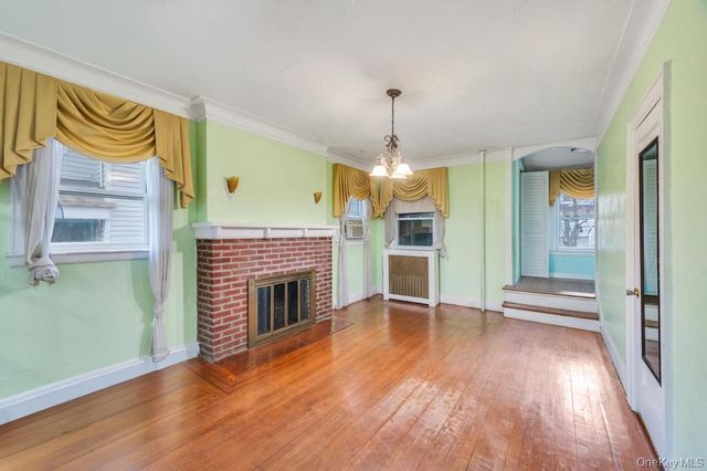 85-50 160th Street, Jamaica Hills, NY 11432