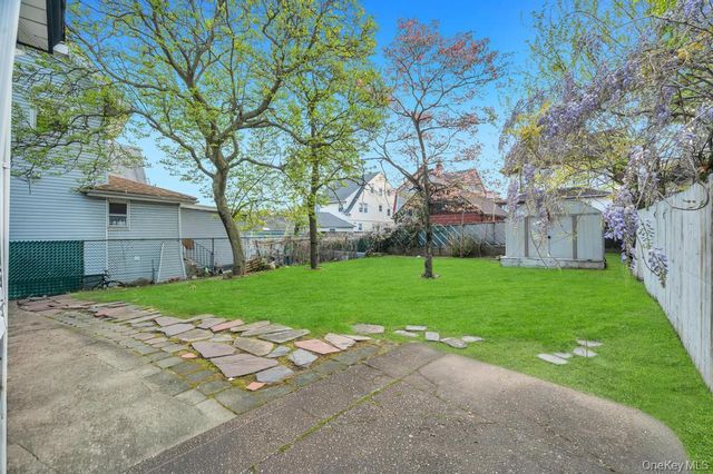 85-50 160th Street, Jamaica Hills, NY 11432