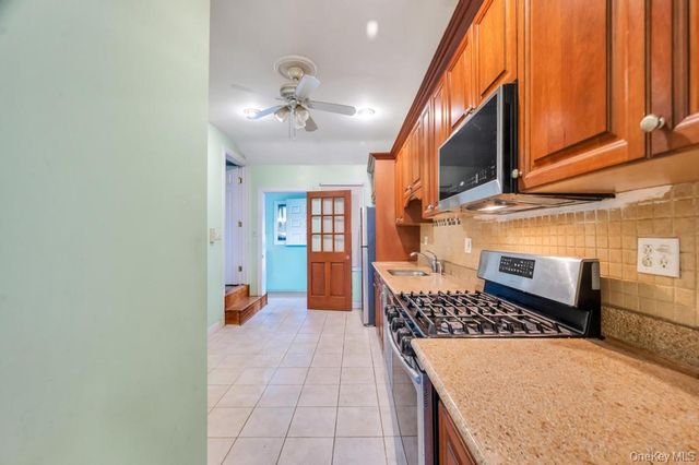 85-50 160th Street, Jamaica Hills, NY 11432