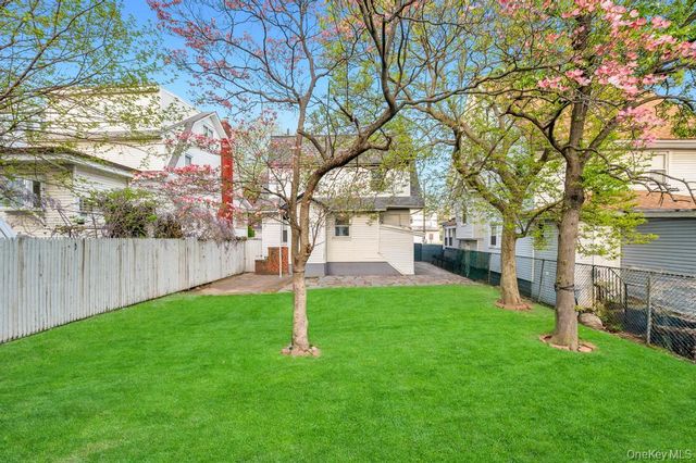 85-50 160th Street, Jamaica Hills, NY 11432