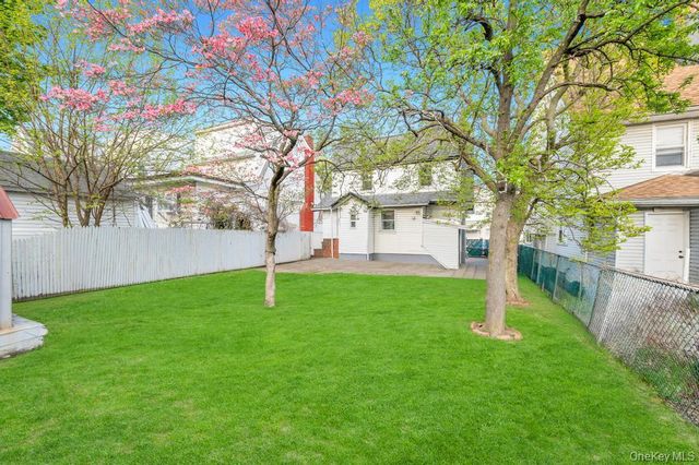 85-50 160th Street, Jamaica Hills, NY 11432