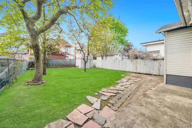 85-50 160th Street, Jamaica Hills, NY 11432