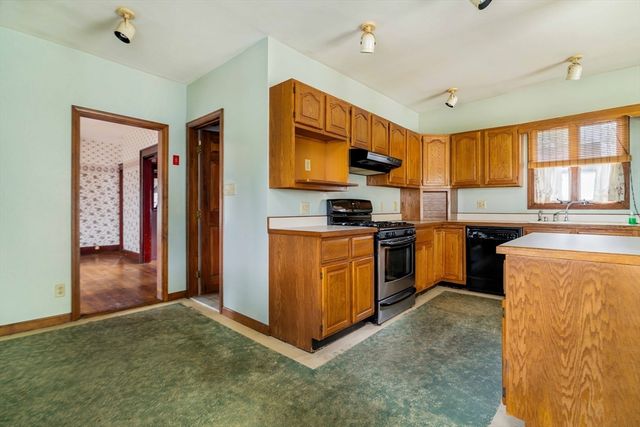 5 Washington St, Stoneham, MA 02180
