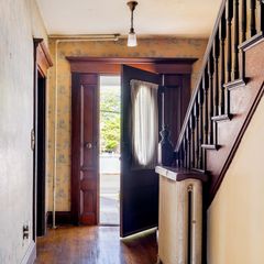 5 Washington St, Stoneham, MA 02180