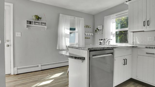 59 Holland Dr, East Longmeadow, MA 01028